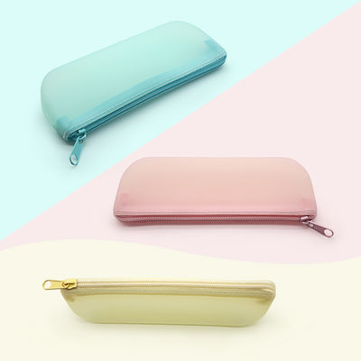 19*7*2.8cm Outils de stylo pour étudiants Sac de rangement en silicone avec logo personnalisé
