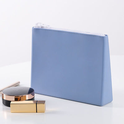 Sac cosmétique en silicone doux et durable couleur personnalisée pour le maquillage en déplacement