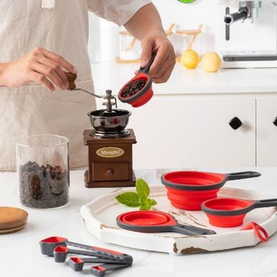 Coupe et cuillère de mesure pliables légères avec échelle pour obtenir des résultats précis