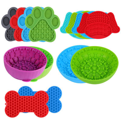Les chiens sous la douche les animaux de compagnie les bols les mangeurs les pattes les lèches le matelas en silicone pour chiens les chats 109G