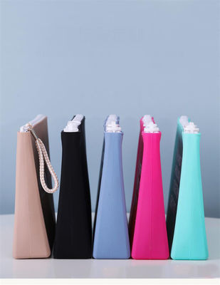 Sac de maquillage en silicone de couleur personnalisé pour les cosmétiques personnalisé et durable