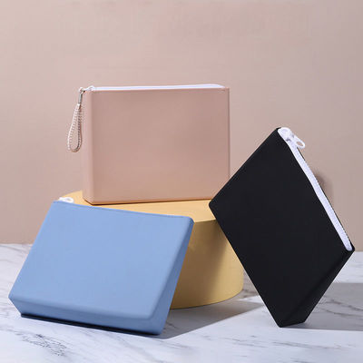 Sac de maquillage en silicone de couleur personnalisé pour les cosmétiques personnalisé et durable