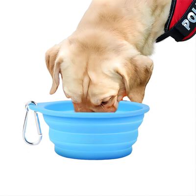 Bouteille en silicone pour animaux de compagnie adaptée aux voyages pour la nourriture lente et l'eau potable lors d'aventures en plein air
