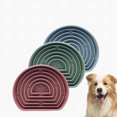 Logo personnalisé Acceptable Tapis de silicone pour chien pour l'alimentation et la digestion lente 2024
