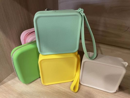Sac de rangement de bijoux et de maquillage Boîte de cosmétiques en silicone personnalisée pour les accessoires de filles
