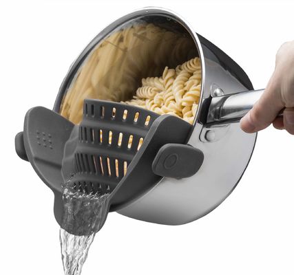Les pinces de silicone réglables sont parfaites pour les ustensiles, les filtres et les pots.