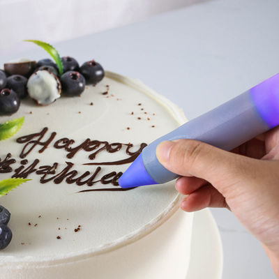 Décorez facilement des gâteaux et des pâtisseries avec ce stylo en silicone de 14,5*2,3 cm