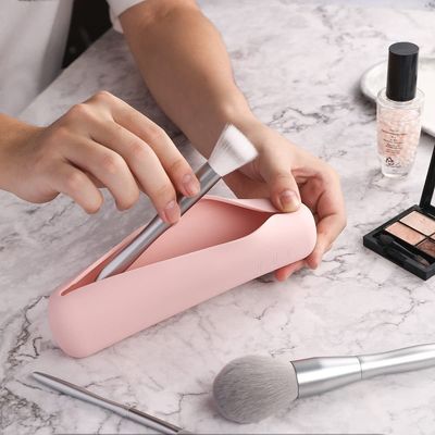 Boîte de rangement de pinceau cosmétique en silicone de qualité alimentaire à 100% design moderne avec fermeture à l' aimant