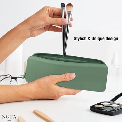 Organisateur d' articles de voyage essentiels Design flexible Sac de maquillage en silicone pour femmes étanche
