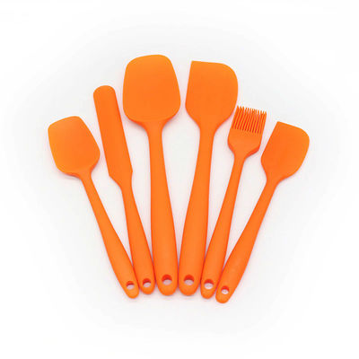 Cuillère à soupe en nylon en silicone et spatule pour cuisson à haute température dans la cuisine