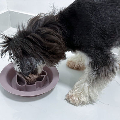 Voltage non applicable Bouteille à lécher pour chiens en silicone conception interactive d'alimentateur lent