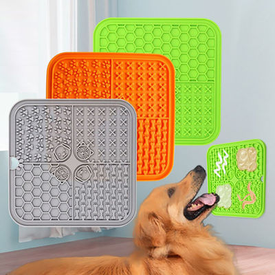 Le tapis de silicone préféré des chiens de 20*20 cm avec tasse d'aspiration et conception durable