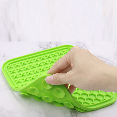 Le tapis de silicone préféré des chiens de 20*20 cm avec tasse d'aspiration et conception durable